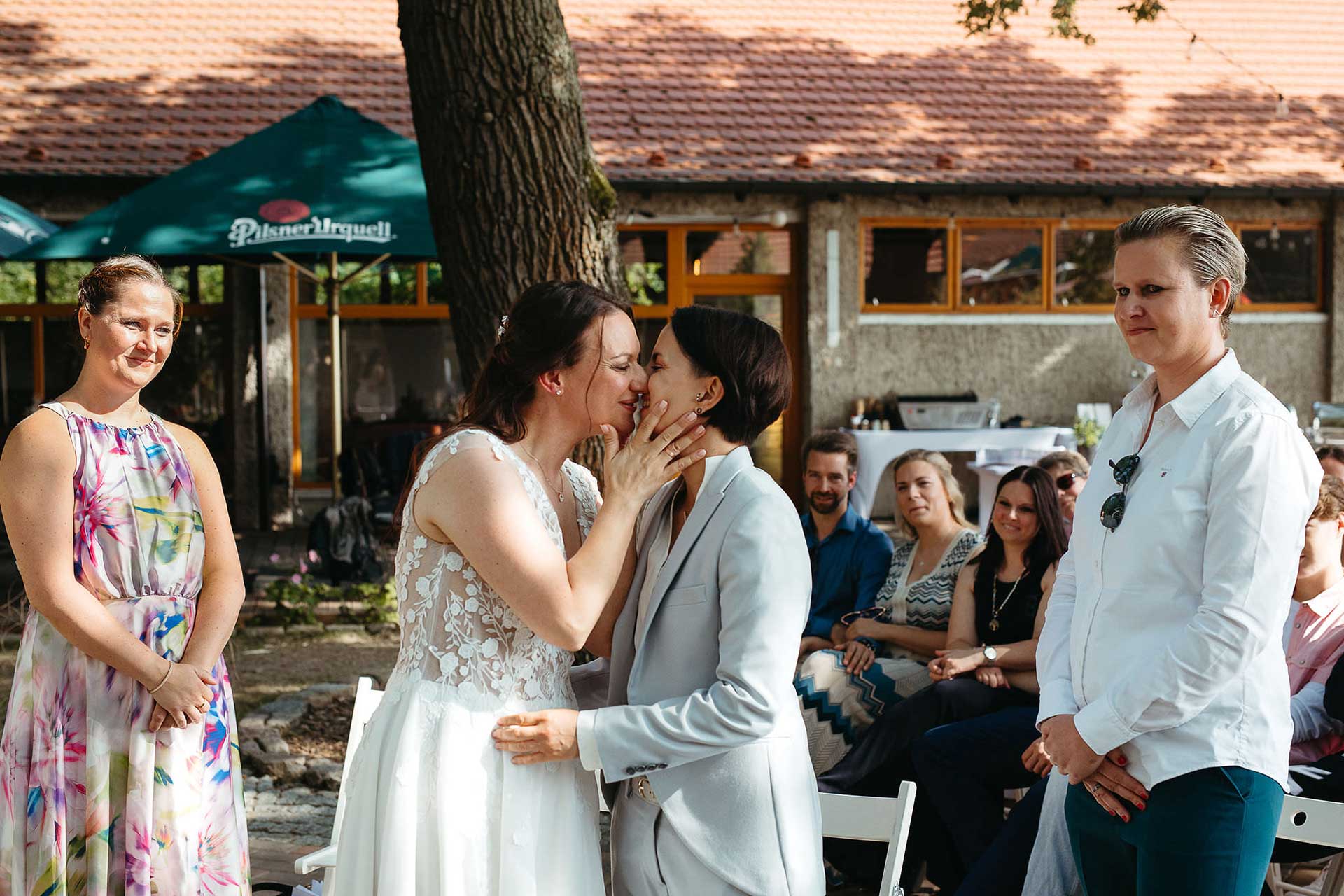 Heiraten am Wasser mit einer freien Trauung