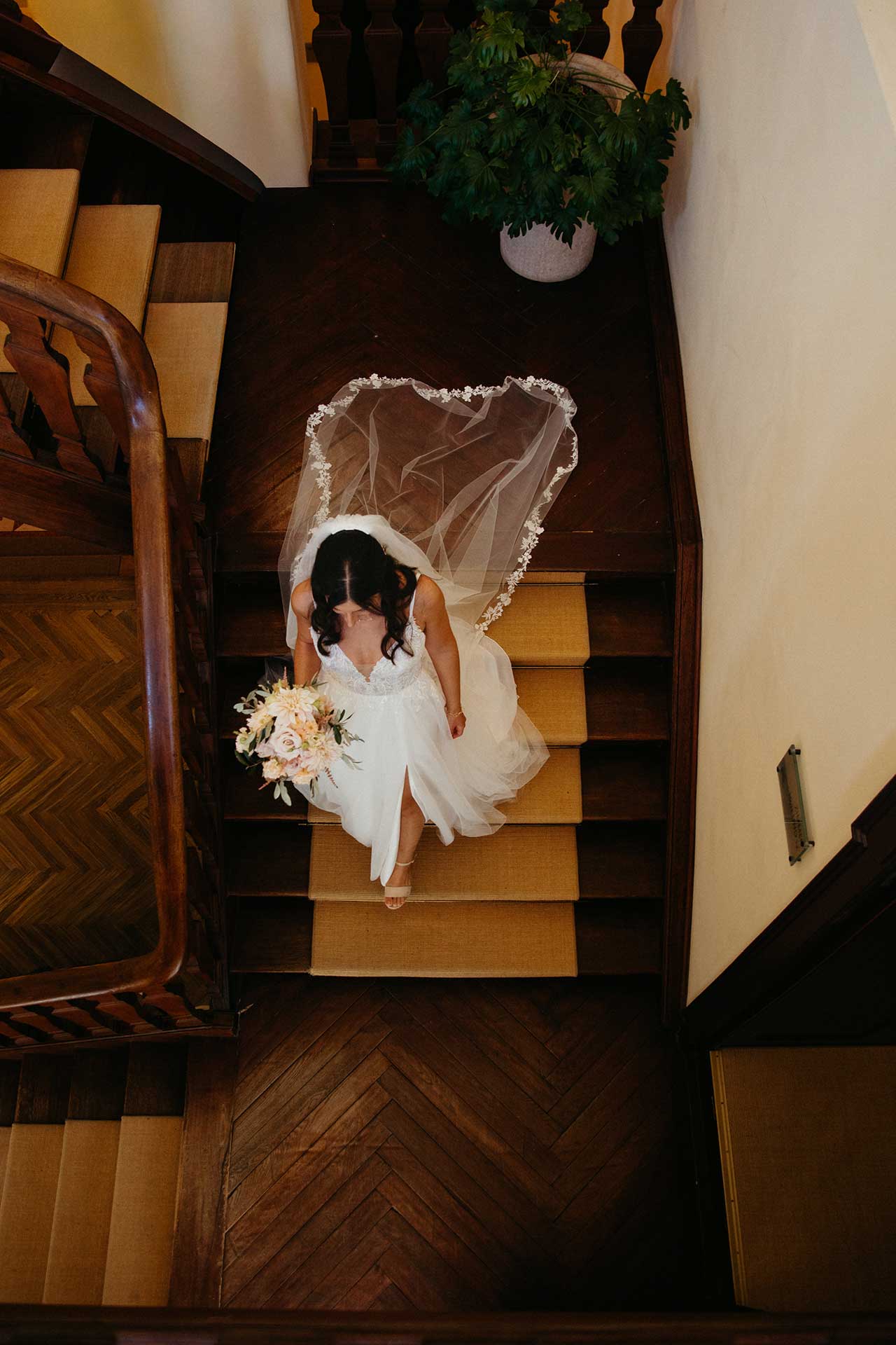 Getting Ready im Seehaus Liebenberg – natürliche Hochzeitsfotos