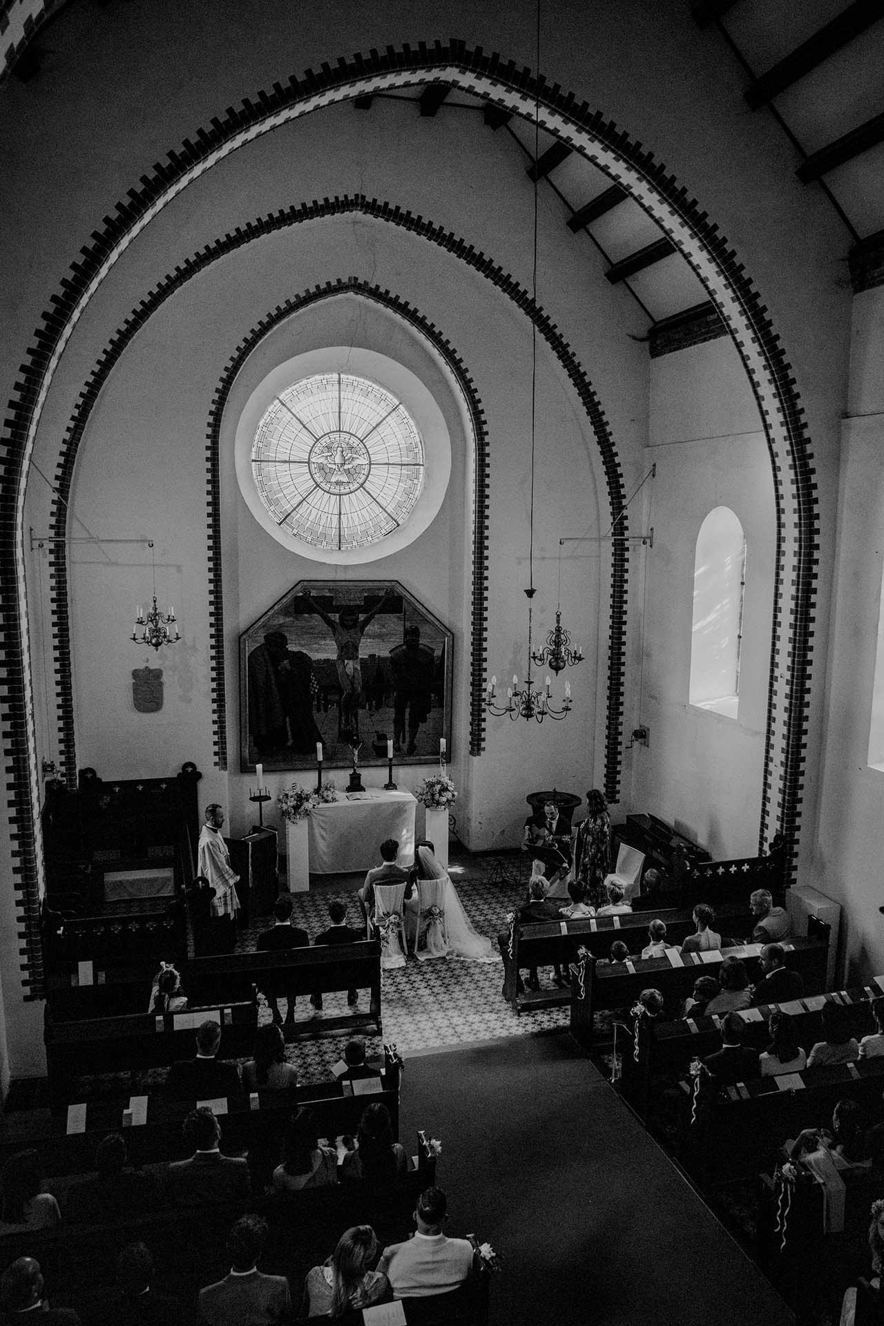 Kirchliche Trauung einer Schlosshochzeit in Brandenburg – Laura-Sophie Jung